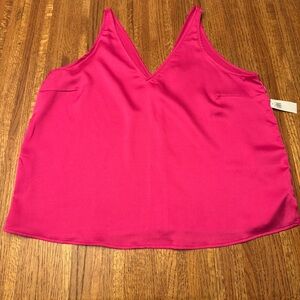 NWT Women’s Old Navy dragon fruit-colored sleeveless camisole v-neck top, large